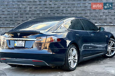 Ліфтбек Tesla Model S 2014 в 