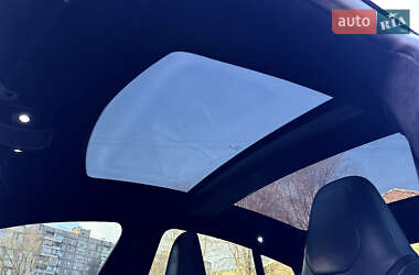 Ліфтбек Tesla Model S 2014 в 