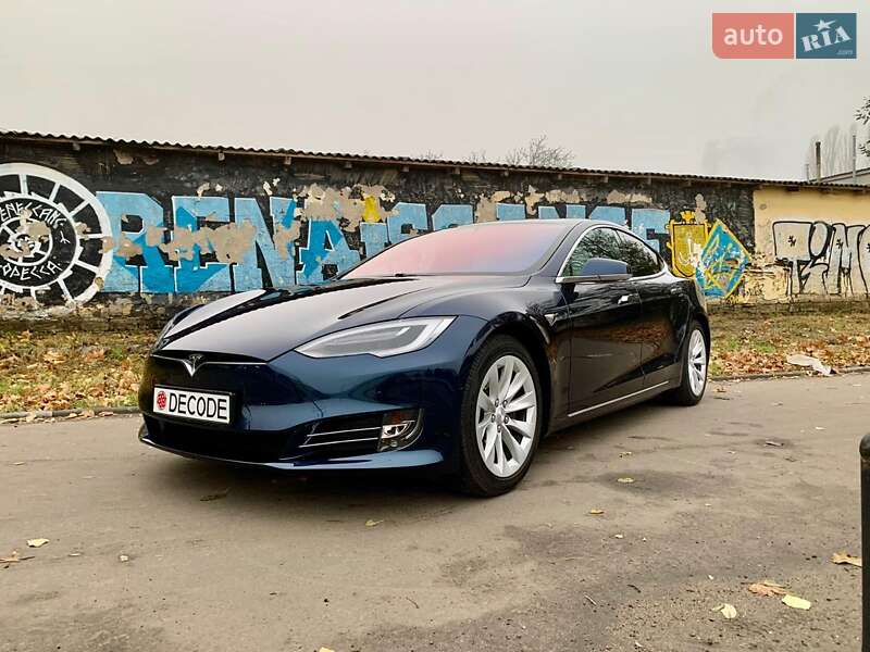 Лифтбек Tesla Model S 2020 в Одессе