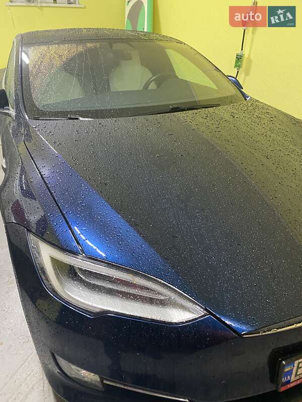Лифтбек Tesla Model S 2020 в Одессе