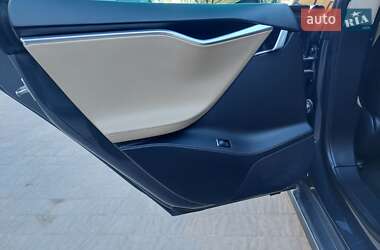Лифтбек Tesla Model S 2014 в 
