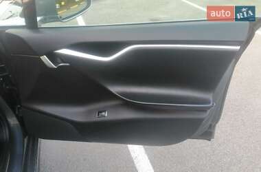 Ліфтбек Tesla Model S 2013 в 