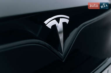 Лифтбек Tesla Model S 2021 в 