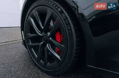 Лифтбек Tesla Model S 2021 в 