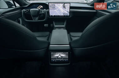 Лифтбек Tesla Model S 2021 в 