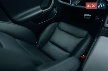 Лифтбек Tesla Model S 2021 в 