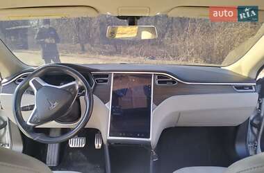 Ліфтбек Tesla Model S 2014 в Львові