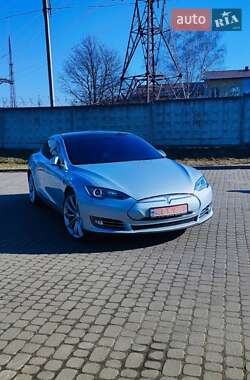 Ліфтбек Tesla Model S 2014 в Львові