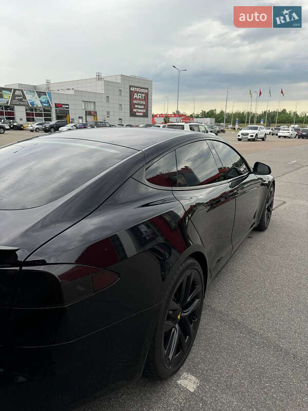 Лифтбек Tesla Model S 2021 в Киеве