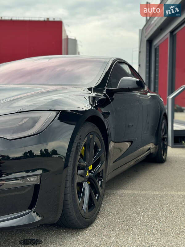 Лифтбек Tesla Model S 2021 в Киеве