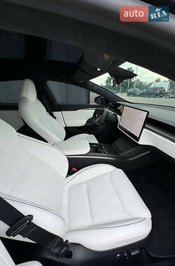 Ліфтбек Tesla Model S 2021 в 