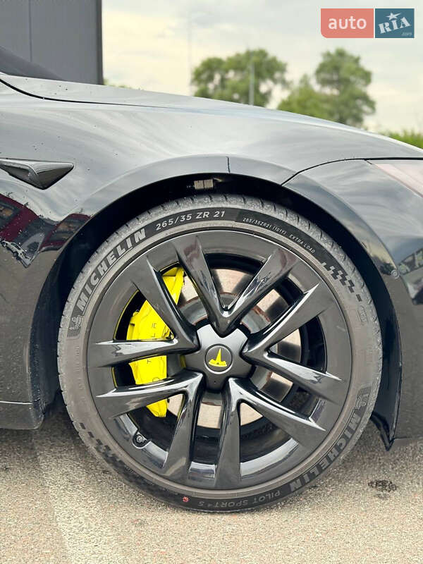Лифтбек Tesla Model S 2021 в Киеве