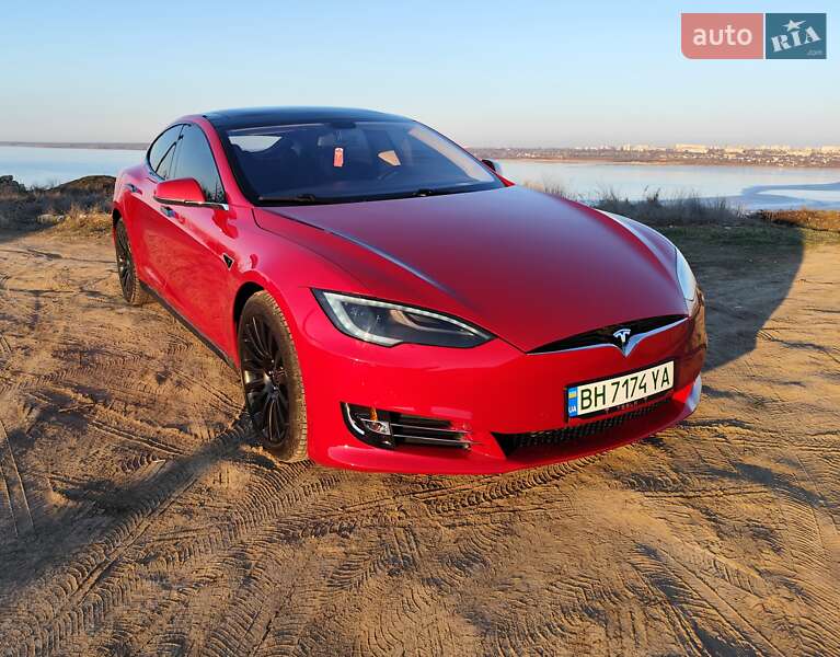 Ліфтбек Tesla Model S 2013 в Одесі