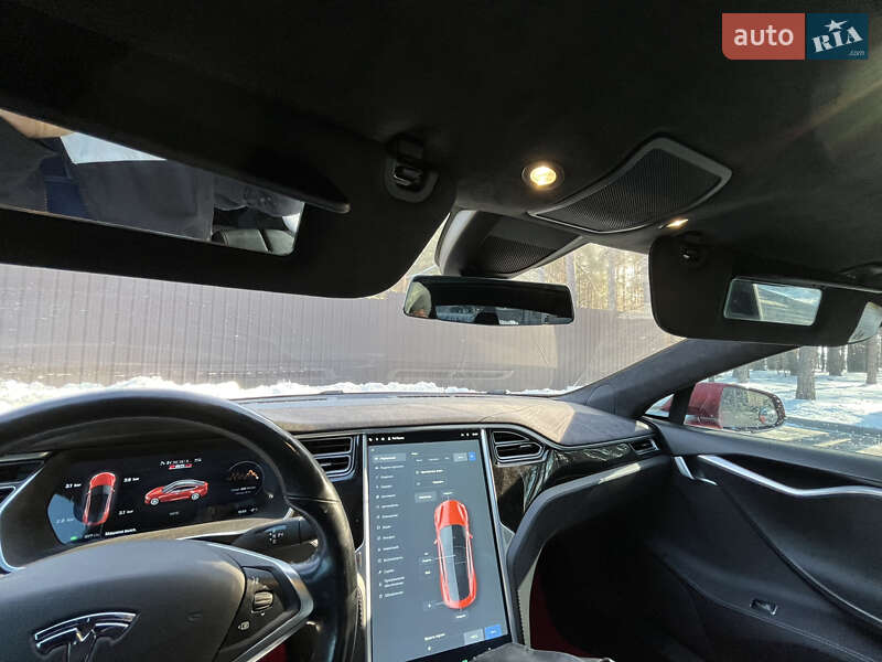 Лифтбек Tesla Model S 2015 в Киеве фото 24 Лифтбек Tesla Model S 2015 в Киеве