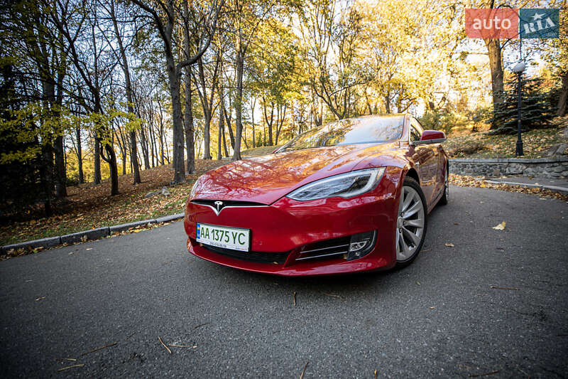 Tesla Model S 2016