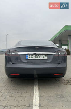 Лифтбек Tesla Model S 2016 в 