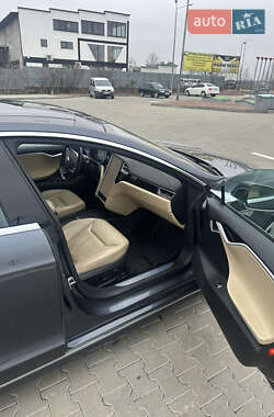 Лифтбек Tesla Model S 2016 в 