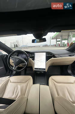 Лифтбек Tesla Model S 2016 в 