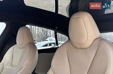 Ліфтбек Tesla Model S 2022 в 