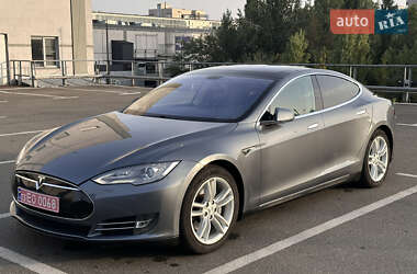 Ліфтбек Tesla Model S 2014 в Києві