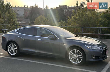 Ліфтбек Tesla Model S 2014 в Києві