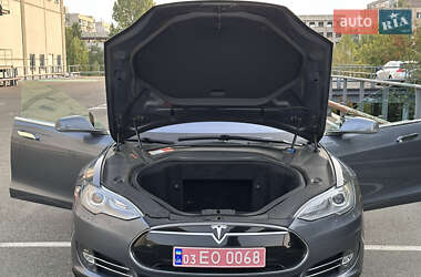 Ліфтбек Tesla Model S 2014 в Києві