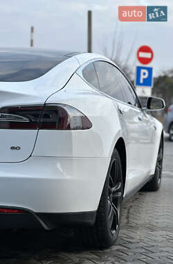 Ліфтбек Tesla Model S 2013 в Луцьку