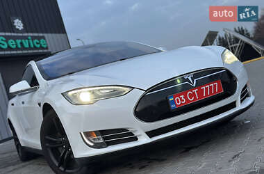 Ліфтбек Tesla Model S 2013 в Луцьку