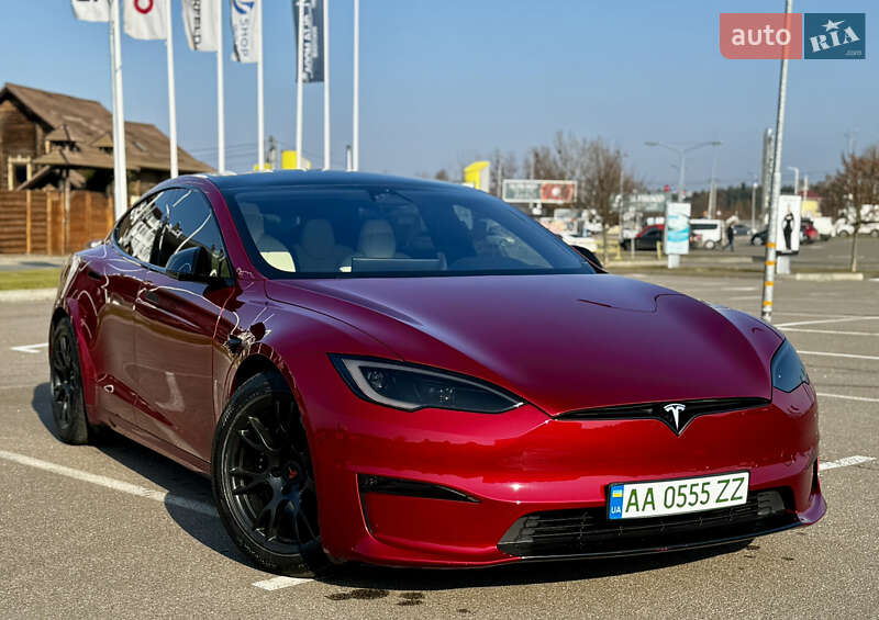 Лифтбек Tesla Model S 2023 в Киеве