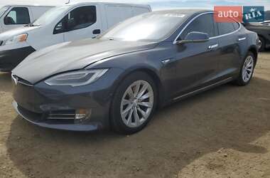 Tesla Model S 2016