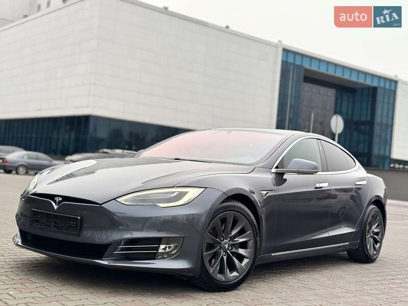 Ліфтбек Tesla Model S 2020 в Одесі