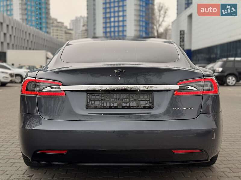 Ліфтбек Tesla Model S 2020 в Одесі