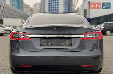 Лифтбек Tesla Model S 2020 в 