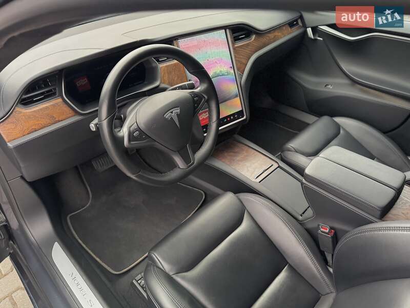 Ліфтбек Tesla Model S 2020 в Одесі