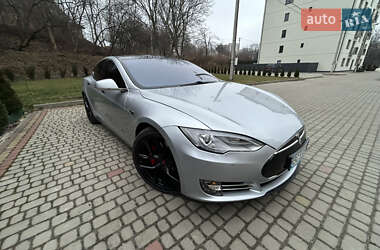 Ліфтбек Tesla Model S 2015 в Львові