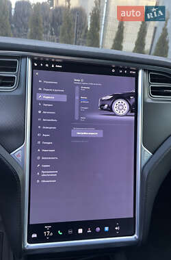 Лифтбек Tesla Model S 2017 в 