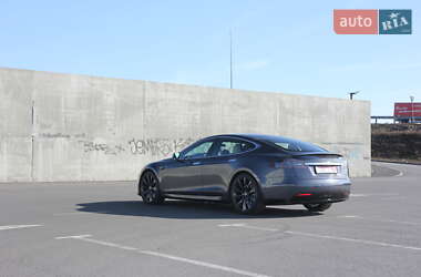 Ліфтбек Tesla Model S 2020 в 