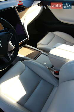 Ліфтбек Tesla Model S 2020 в 