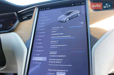 Ліфтбек Tesla Model S 2020 в 