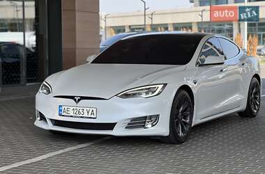 Лифтбек Tesla Model S 2020 в Днепре