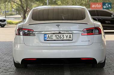 Лифтбек Tesla Model S 2020 в Днепре