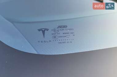Лифтбек Tesla Model S 2016 в 