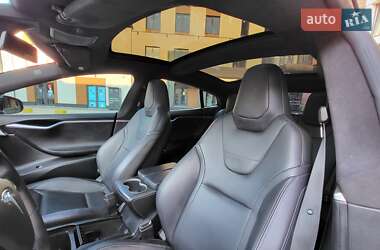 Лифтбек Tesla Model S 2016 в 