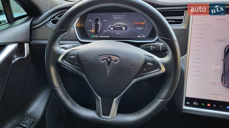 Лифтбек Tesla Model S 2016 в Коломые