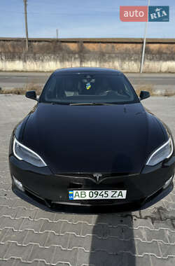 Лифтбек Tesla Model S 2016 в Виннице