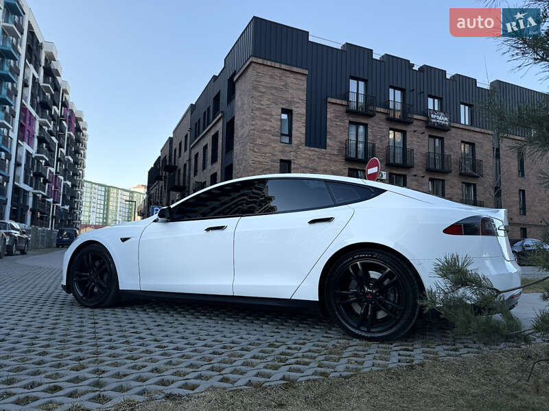 Лифтбек Tesla Model S 2013 в Ивано-Франковске фото 3 Лифтбек Tesla Model S 2013 в Ивано-Франковске