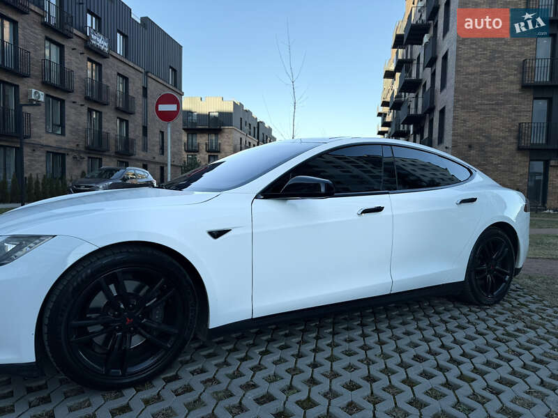 Лифтбек Tesla Model S 2013 в Ивано-Франковске фото 5 Лифтбек Tesla Model S 2013 в Ивано-Франковске