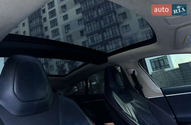 Ліфтбек Tesla Model S 2013 в 