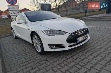 Лифтбек Tesla Model S 2013 в Черновцах