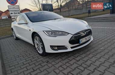 Ліфтбек Tesla Model S 2013 в 